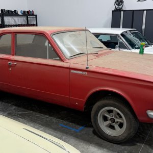 1965-Valiant-Barn-Find006.JPG