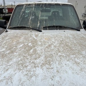 whitetruck001.jpg