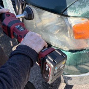 Rotary-Sanding-Headlights009.jpg
