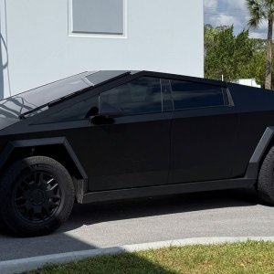 Cybertruck-Matte-Black001.jpg