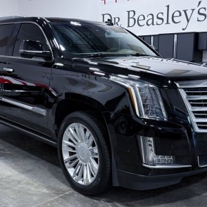 2019-Escalade008.jpg