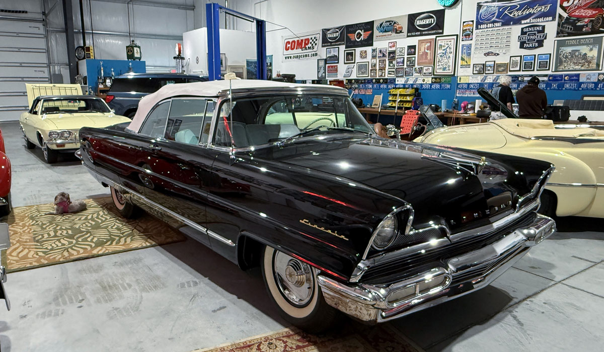 1956-Lincoln-Premier002.jpg