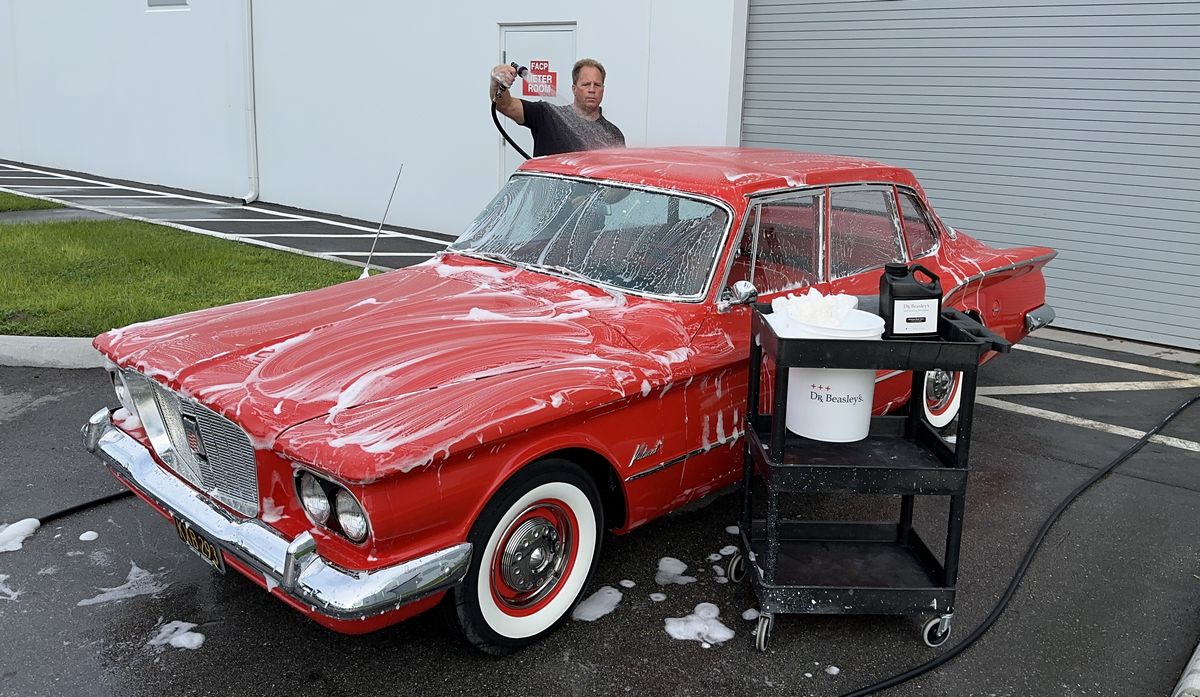 1960Valiant006.JPG