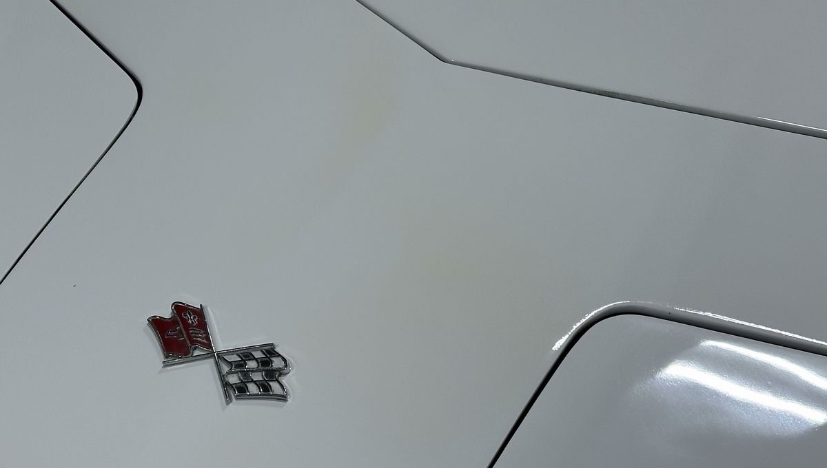 1972CorvetteWhiteStain004.jpg