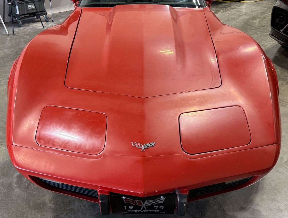 1979-Orange-Vette0028a.jpg