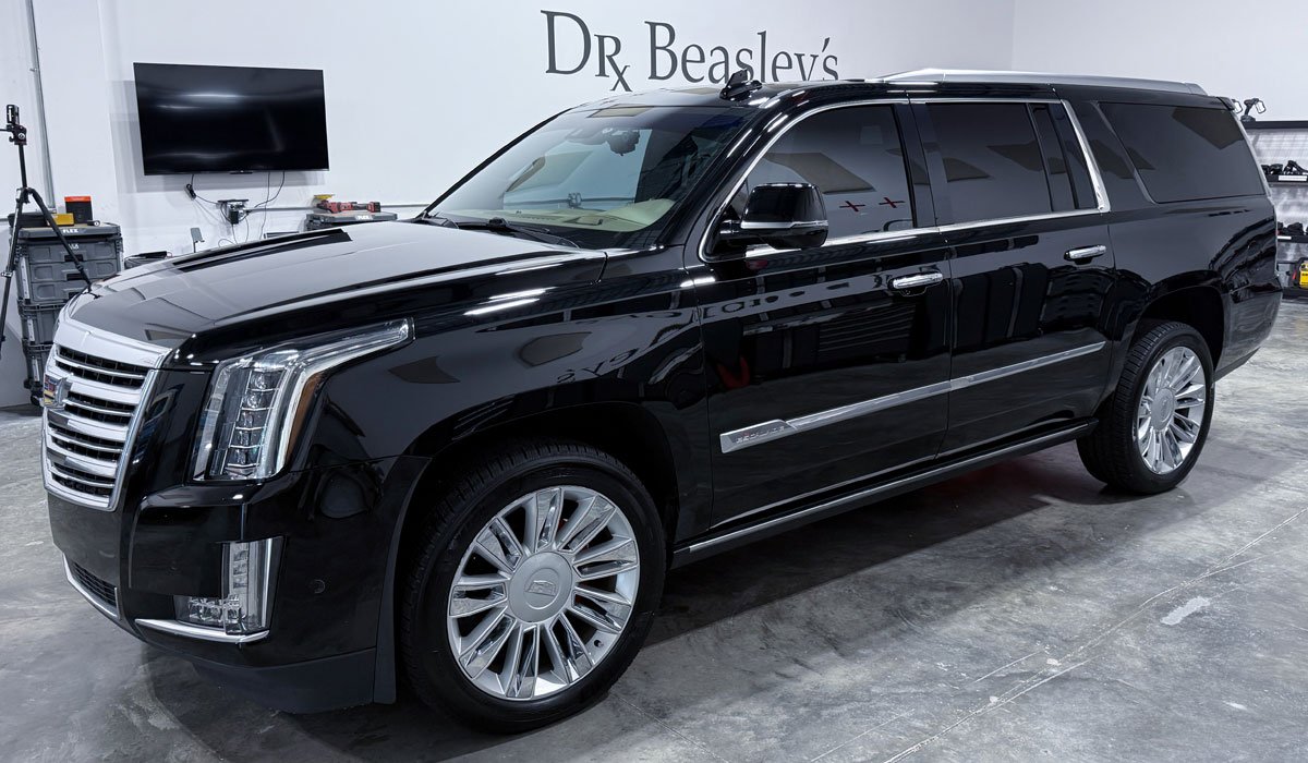 2019-Escalade009.jpg