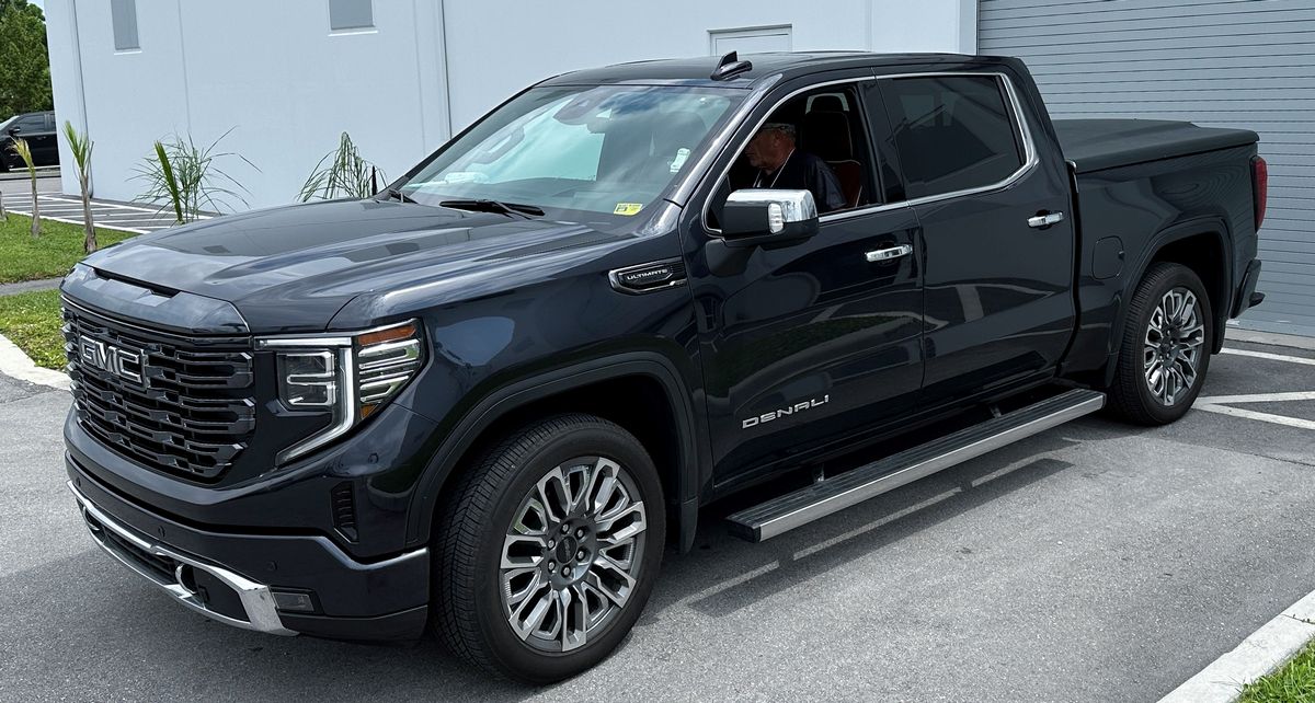 2024_Denali_Truck.001.jpg