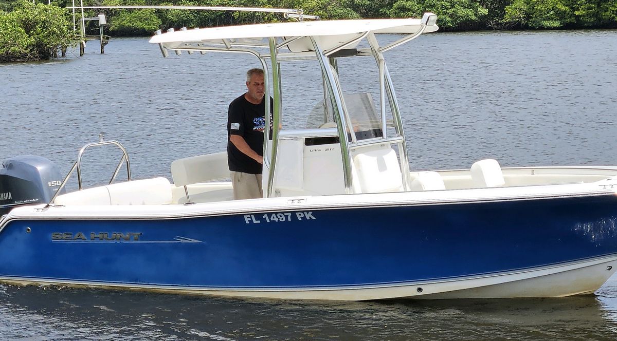 24SeaHuntBrian004.jpg