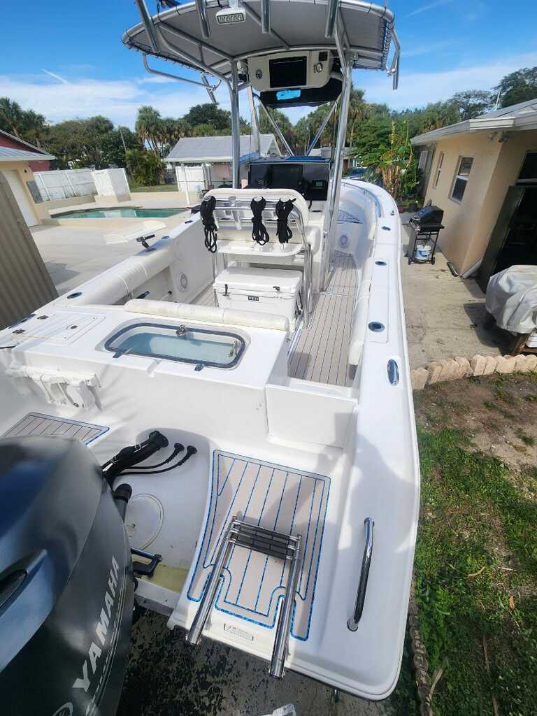 25Seahunt005.JPG