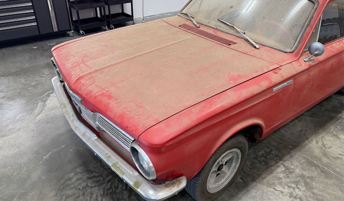 Barn-Find-1965-Valiant002.jpg