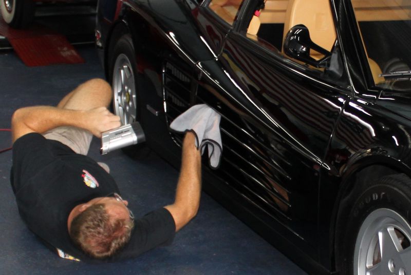 Ferrari-Testarosa-Mike-Phillips.jpg