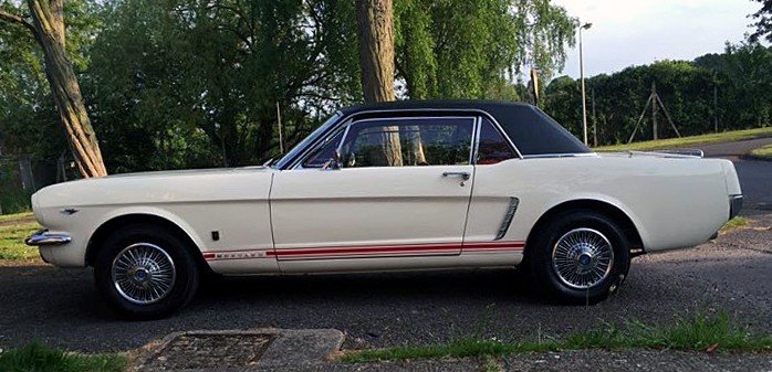 London-Class-1965-Ford-Mustang.jpg