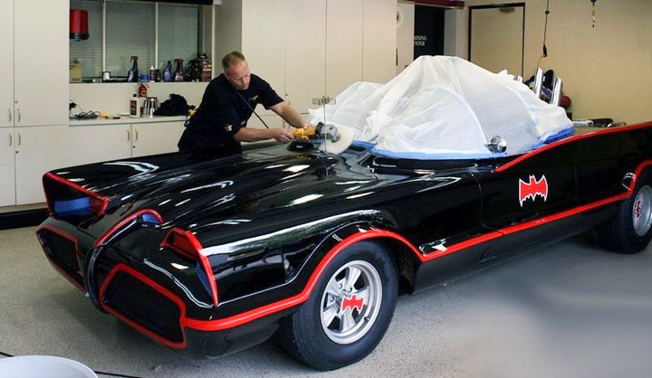 Mike-Buffing-Batmobile-at-Meguiars01.jpg