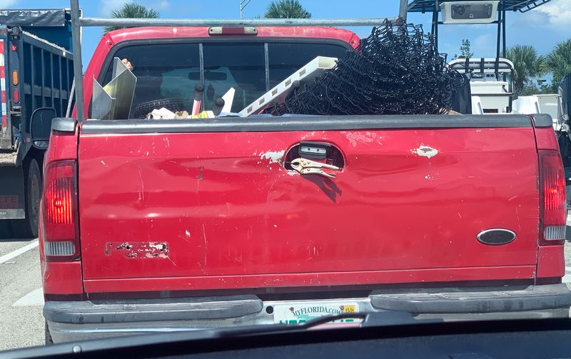 Redneck_Tailgate_Hanndle.02.JPG