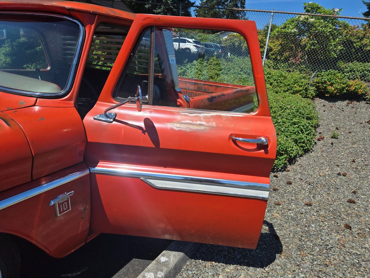 Truck002.jpg