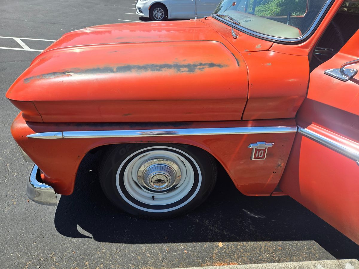 Truck004.jpg