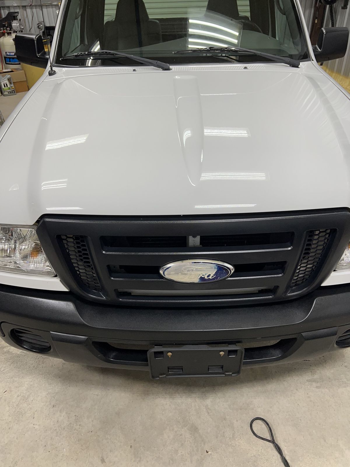 whitetruck002.jpg